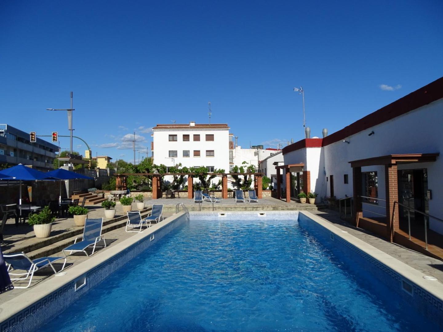 Hostal Lleida Segur de Calafell Buitenkant foto
